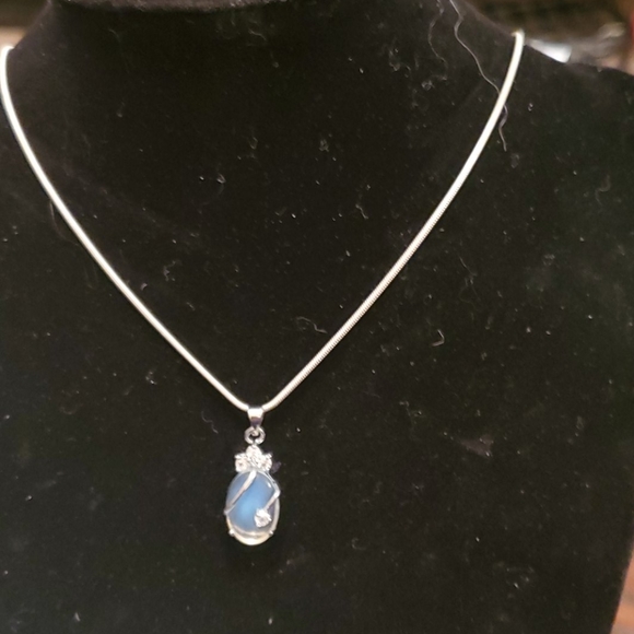 Jewelry - S.S. MOONSTONE PENDANT